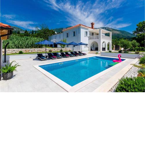 Amazing Home In Gruda With Wifi