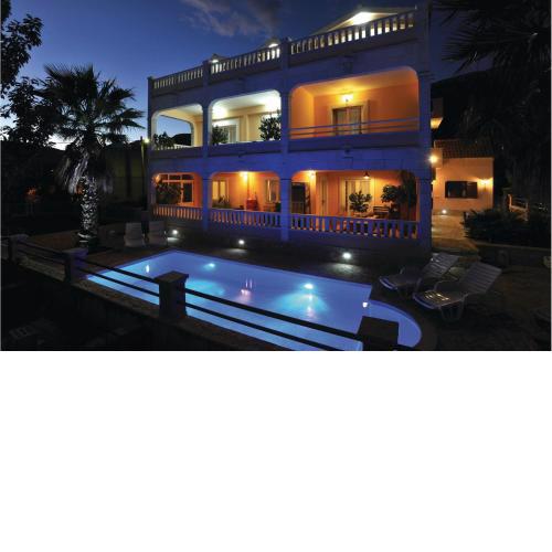 Amazing Home In Kastel Stari With House Sea View