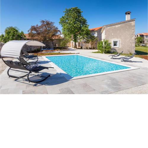 Amazing Home In Modrusani With Wifi