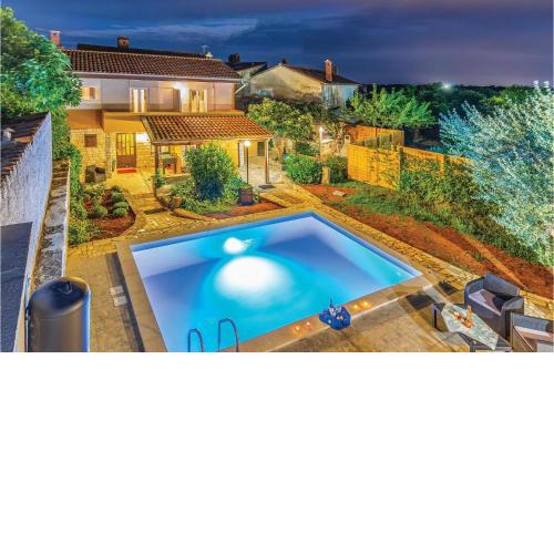 Amazing Home In Pavicini With Wifi