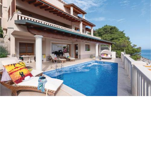 Amazing Home In Prizba With House Sea View