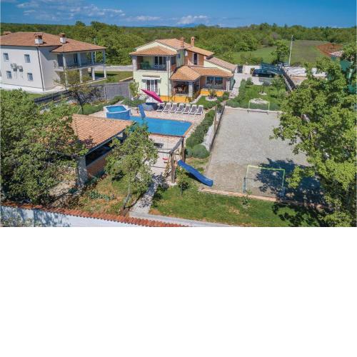 Amazing Home In Rezanci With Wifi