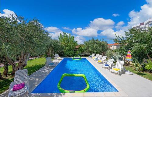 Amazing Home In Tribunj-Sovlje With Wifi
