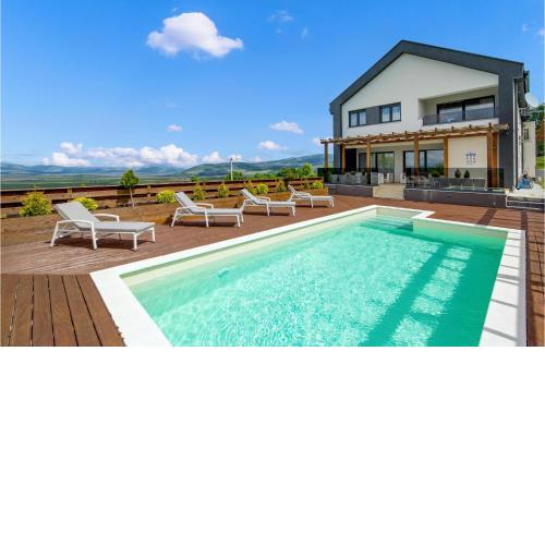Amazing Home In Udbina With Indoor Swimming Pool
