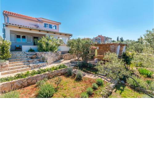 Amazing Home In Zdrelac With House Sea View