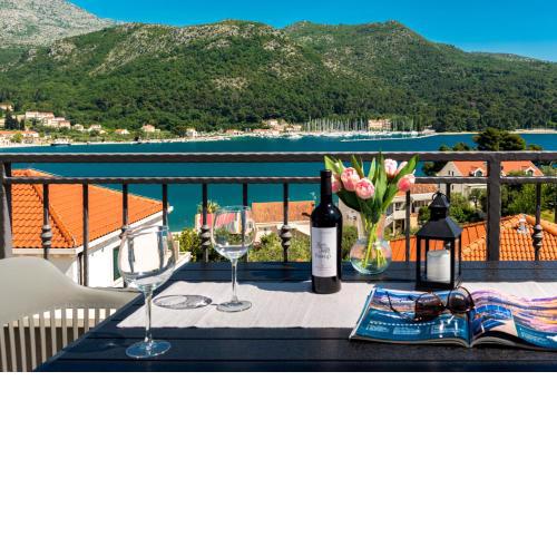 Amazing Sea View Apartments Petra & Paula