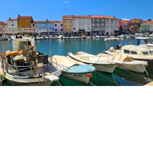 Amorino Cres - Old Town House