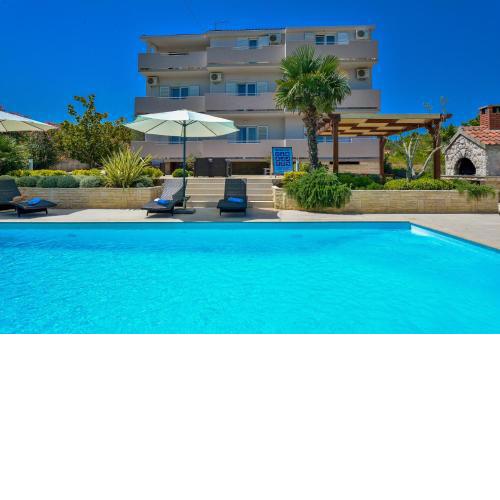 Ana Apartments