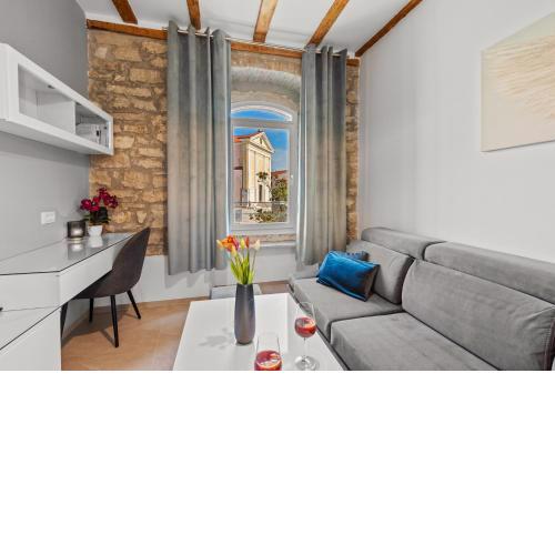 Angel's Sunrise Apartment