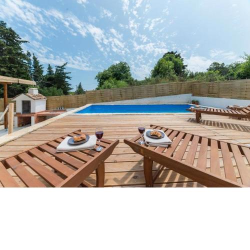 Antica holiday house with pool, sea view