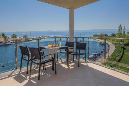 AP 4+2 in one of the most luxury building in Omis