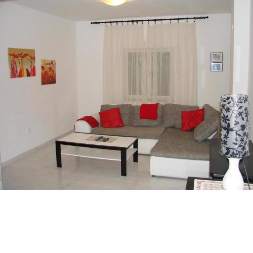 Apartamento Pinzan a stones throw from the beach