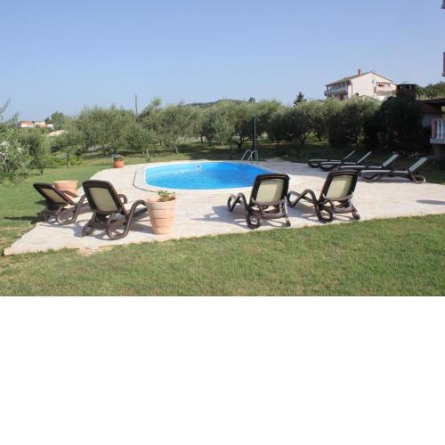 Apartman Arba 2 with heated pool