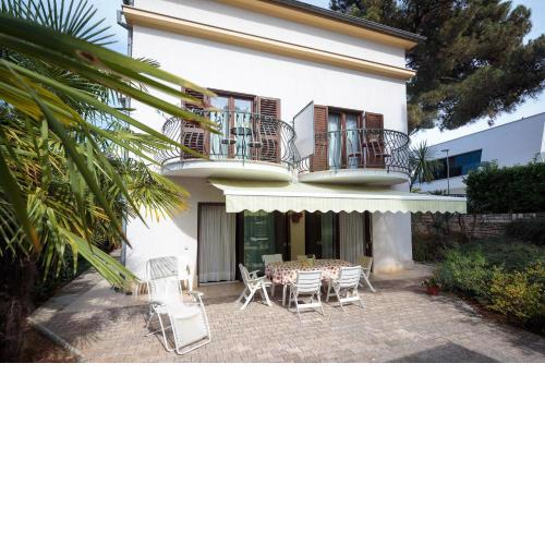 Apartman Number 9