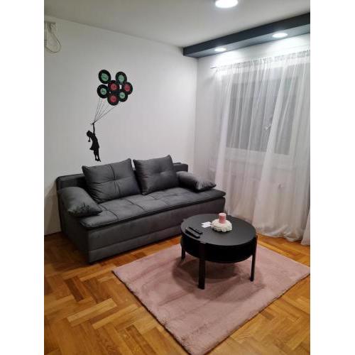 Apartman Vinyl - self chek-in