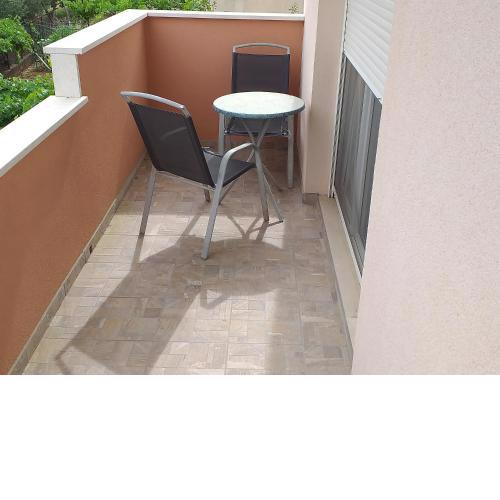 Apartman with Adriatic view "Biočić"