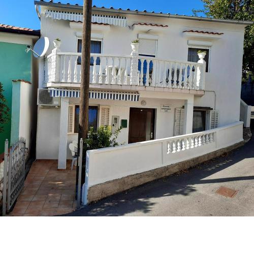 Apartmani Ana-Lora
