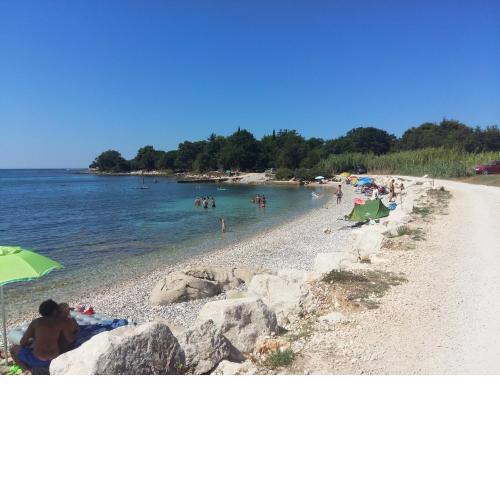 Apartmani Karmen Mali Maj