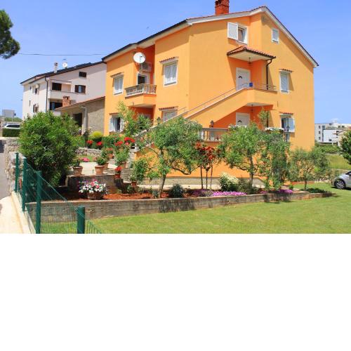 Apartmani Mladenka