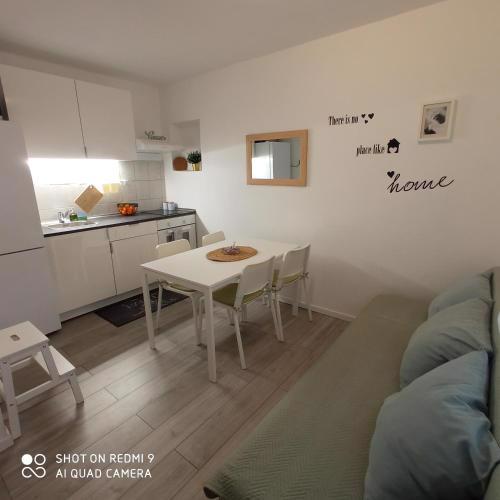 Apartmani Nede 50 m od mora, terasa, parking