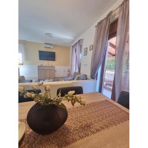 Apartmani Stefy-100 m FROM THE SEA