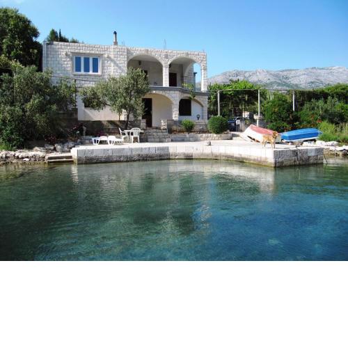 Apartmans and Rooms Dunjini Dvori