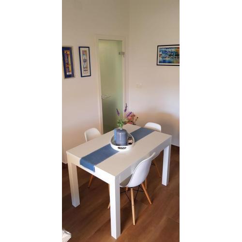 Apartment 4998-2 for 4 people in Supetar