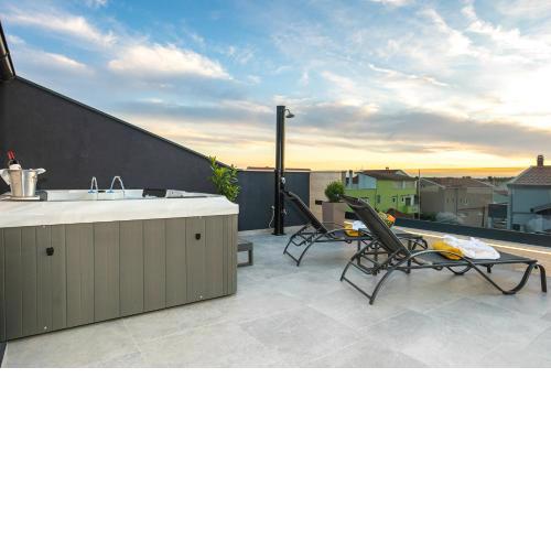 Apartment 88 - Rooftop jacuzzi & terrace