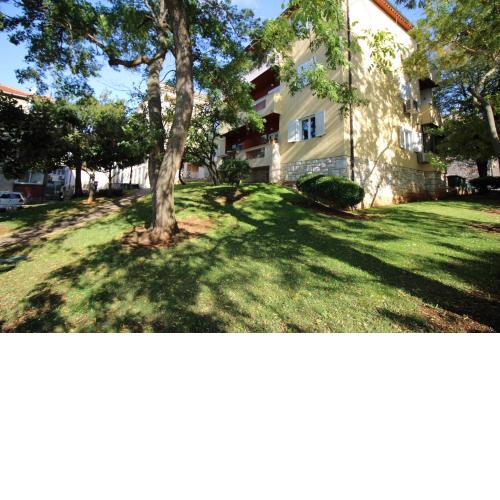 Apartment Agata in city center