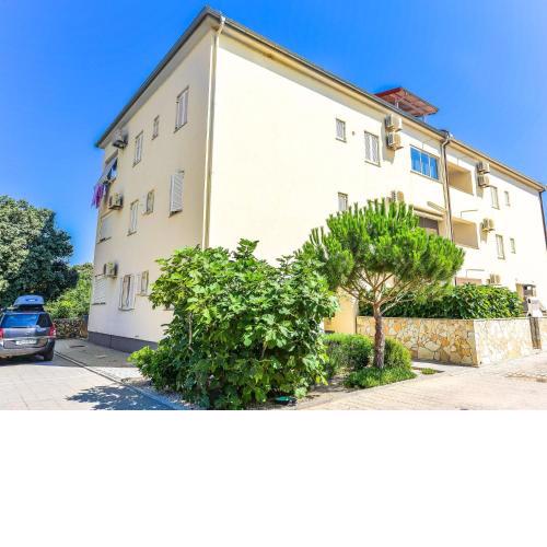 Apartment Anica, Novalja, close to the seabeach