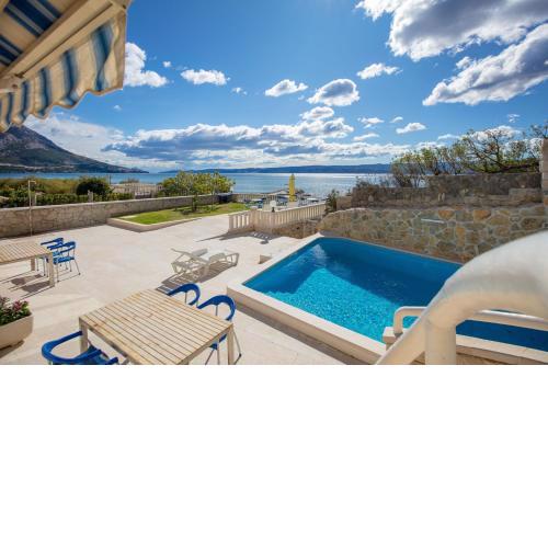 Apartment Aria with private heated pool