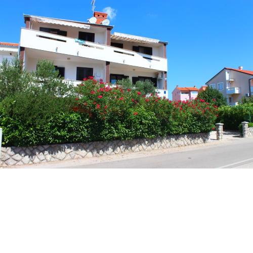 Apartment Arna