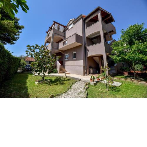 Apartment Batena