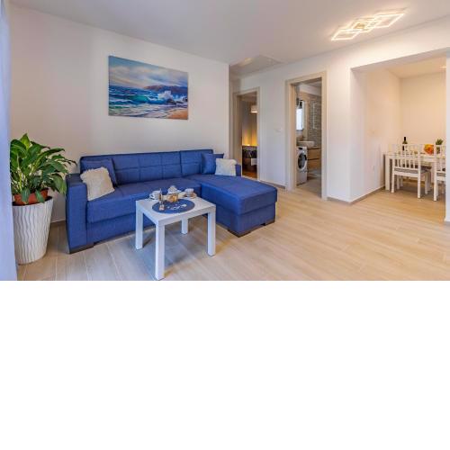 Apartment Blue Pula, New, Family friendly, Comfortable, free parking and WiFi