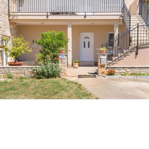 Apartment Bruneta 2 with Terrace