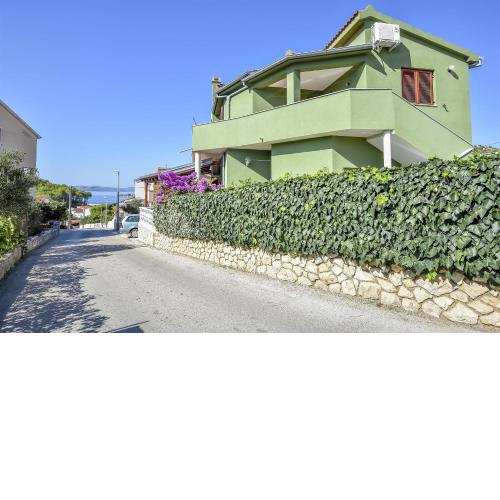 Apartment Burin
