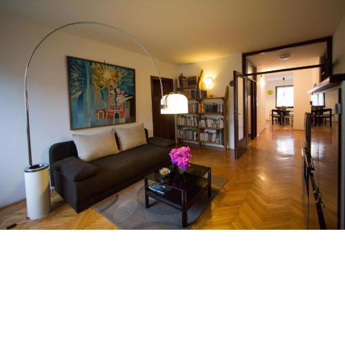 Apartment Cherry