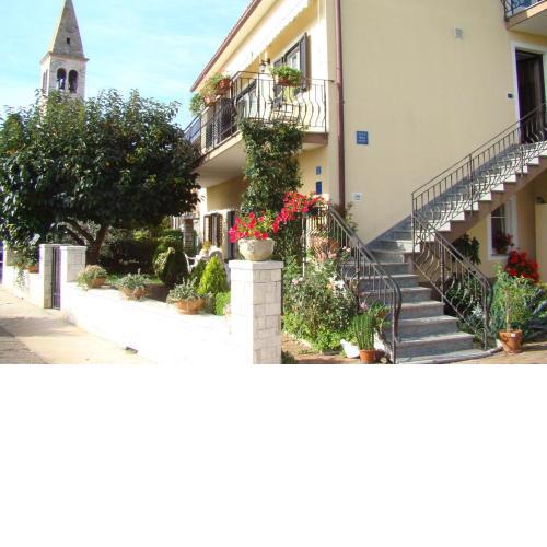 Apartment Complex Orzan Lovrecica
