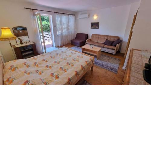 Apartment Cuhas with Terrace