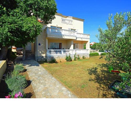 Apartment Cvita-2 by Interhome
