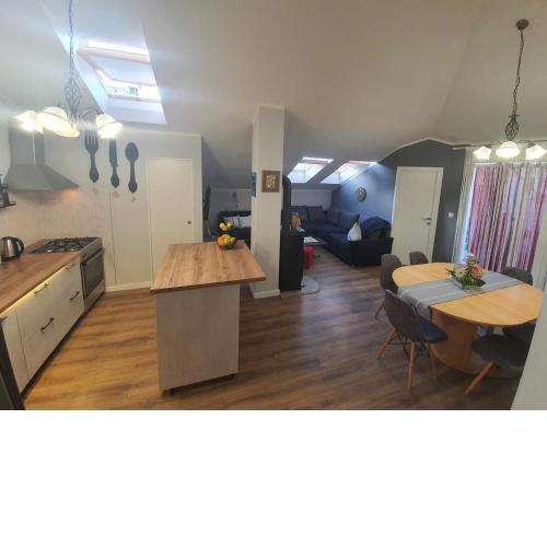 Apartment D free parking & wifi, walking distance to centrum