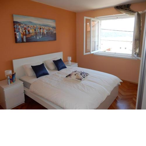 Apartment Dado