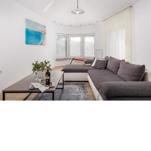 Apartment DANI-E.L.