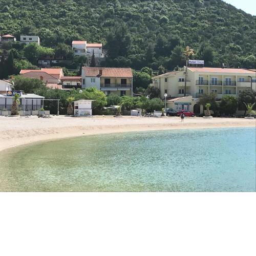 apartment directly on the beach in Klek