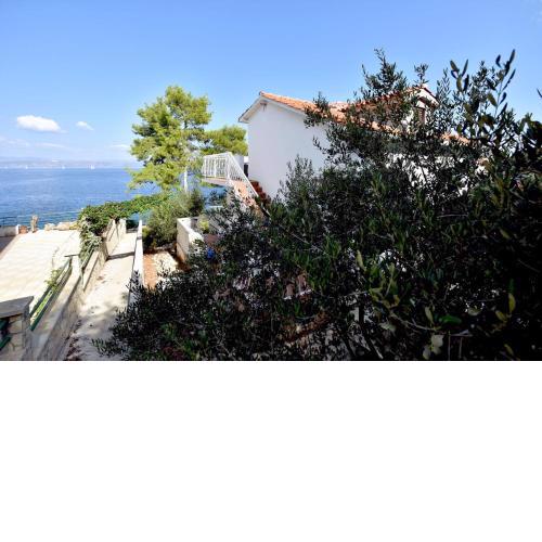 Apartment Ela - very close to beach