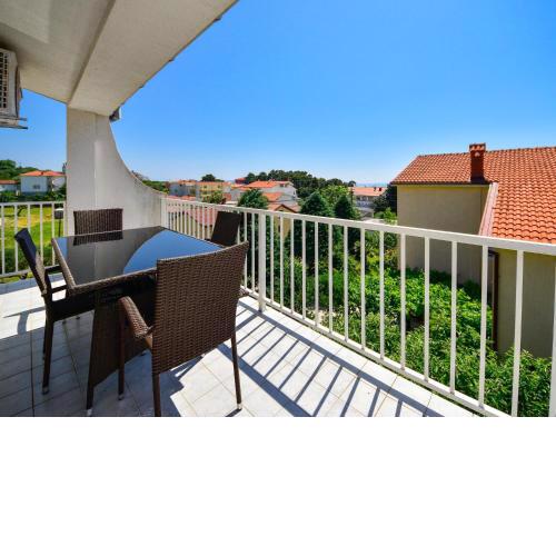 Apartment Fani-4 by Interhome