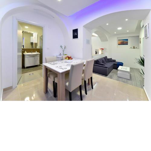 Apartment Frenki- Tkalčićeva -self check in-free parking