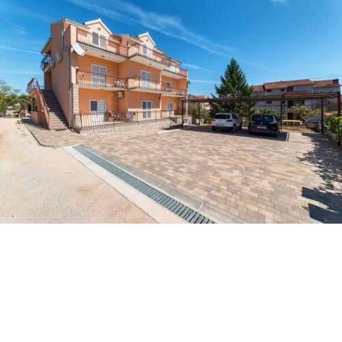 Apartment Goge