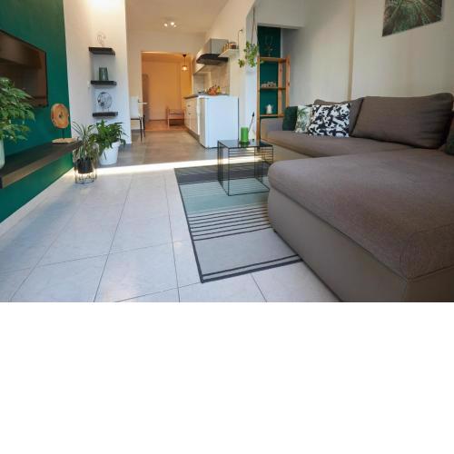 Apartment Green