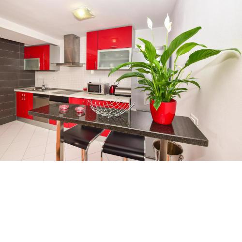 Apartment G.V.